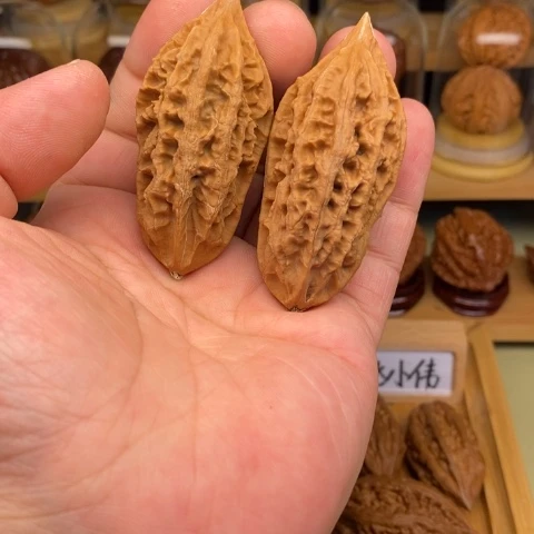 文玩核桃吊坠东北秋子核桃67