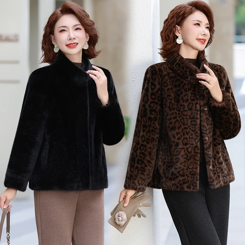 妈妈秋冬仿皮草加厚外套2025新款中老年女冬装时尚保暖毛毛上衣服