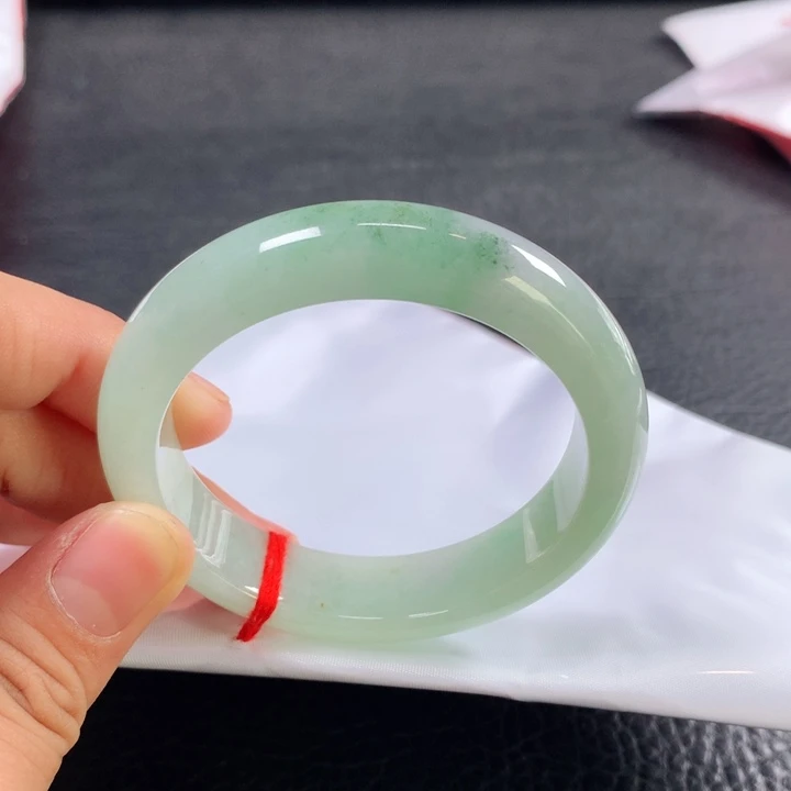 翡翠未镶嵌手镯51圈