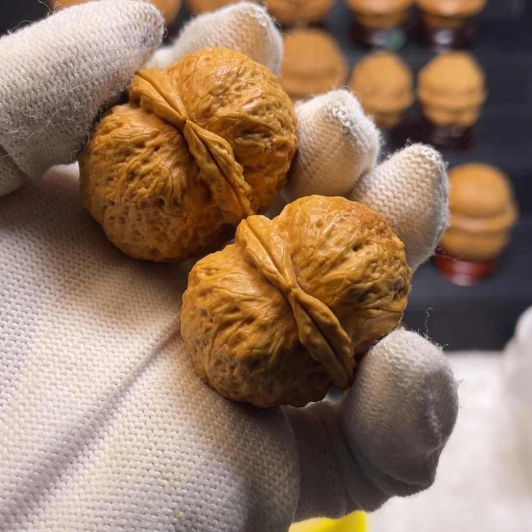 文玩核桃把件Y3烈焰红唇37尺