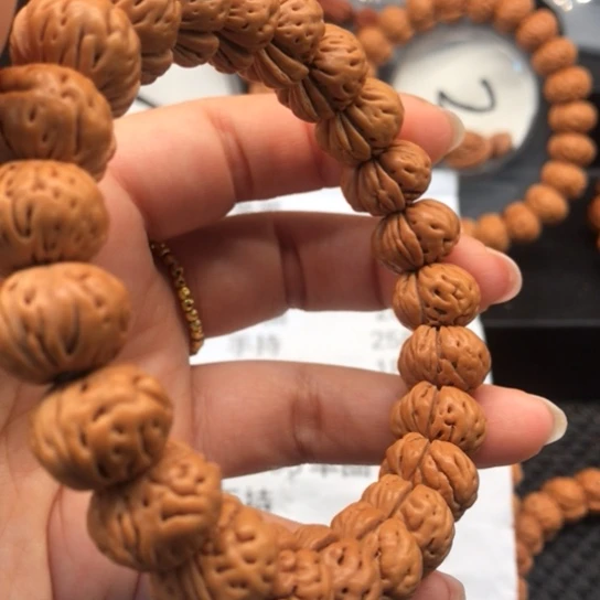 桃核吊坠王****）蟠桃野生