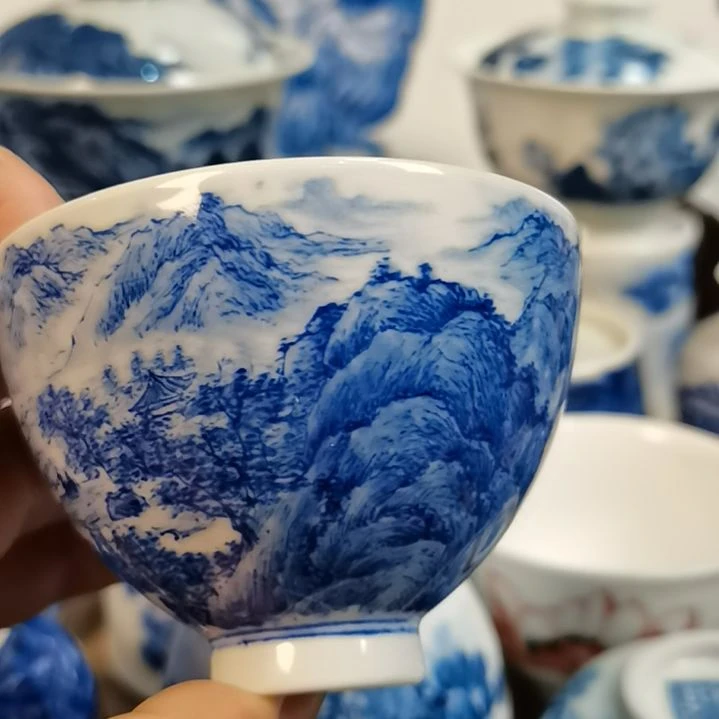 -***1微瑕品景德镇陶瓷青花山水鸡心杯