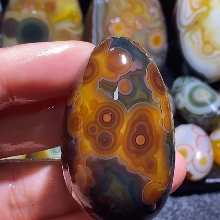 玛瑙/玉髓未镶嵌珠宝奇石156