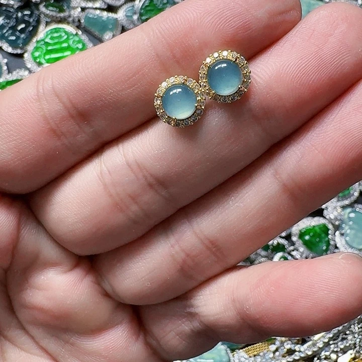 翡翠颈饰未镶嵌天然A货翡翠放漏