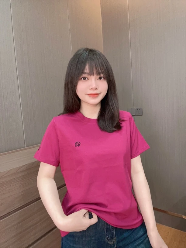 御妍婷刺绣短袖显瘦圆领正肩t恤女百搭弹力新款上衣6601