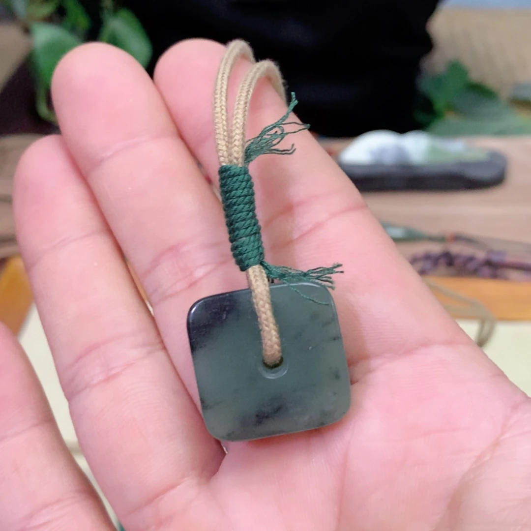 【闪购商品】岫岩老玉（透闪石质玉）未镶嵌颈饰