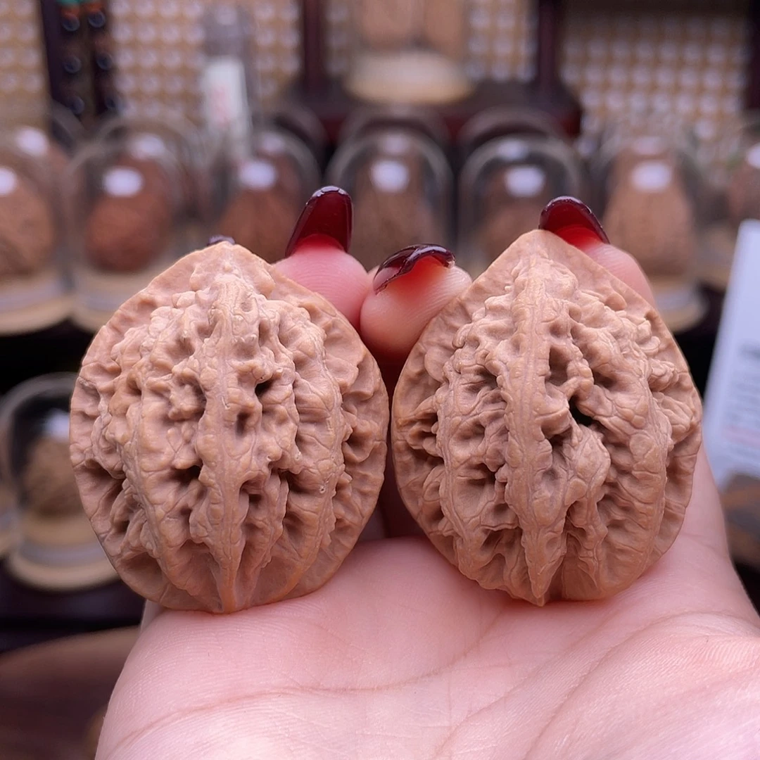 文玩核桃吊坠豆粒虎头59