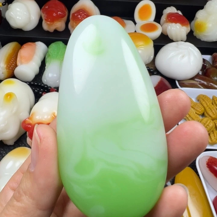 新疆戈壁五彩石金丝