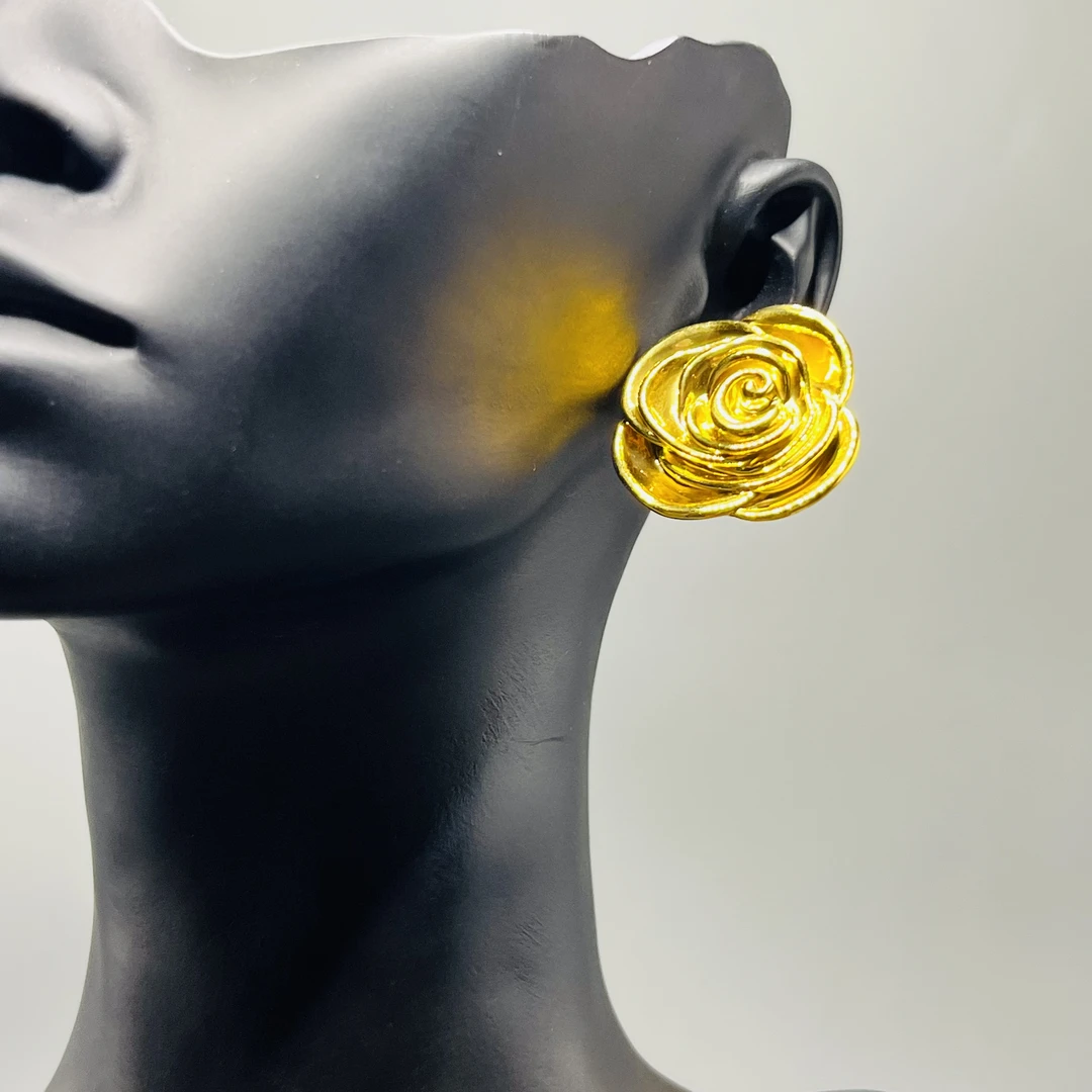 A播 9.10g足金999耳饰 e