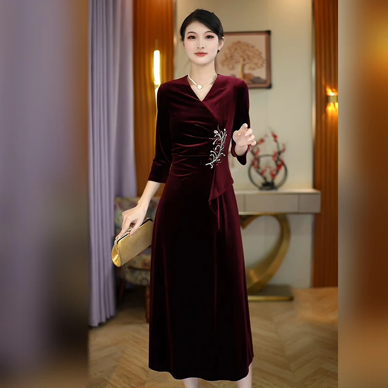 冬季丝绒结婚喜婆婆礼服2025新款高档气质结婚礼服连衣裙气质