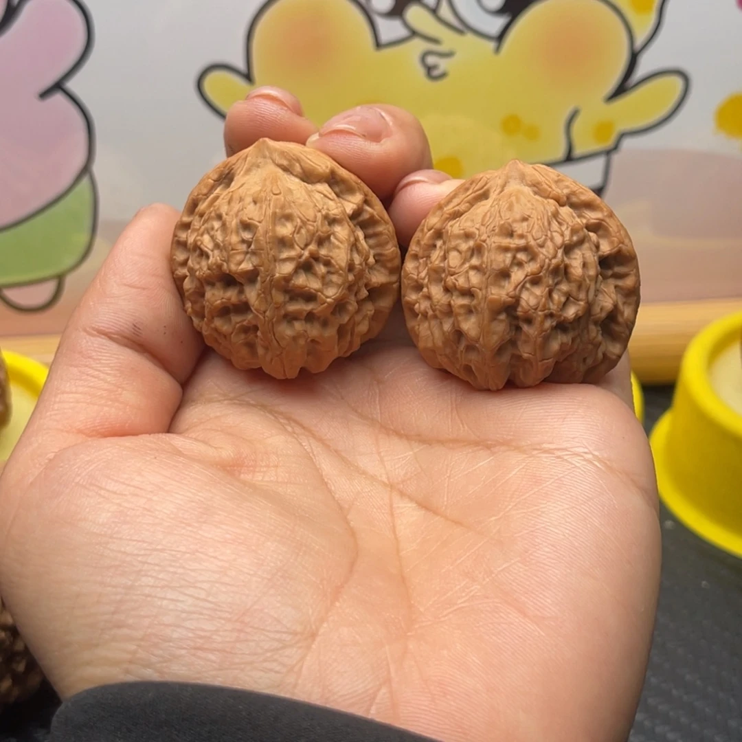 把件文玩核桃35一抹红