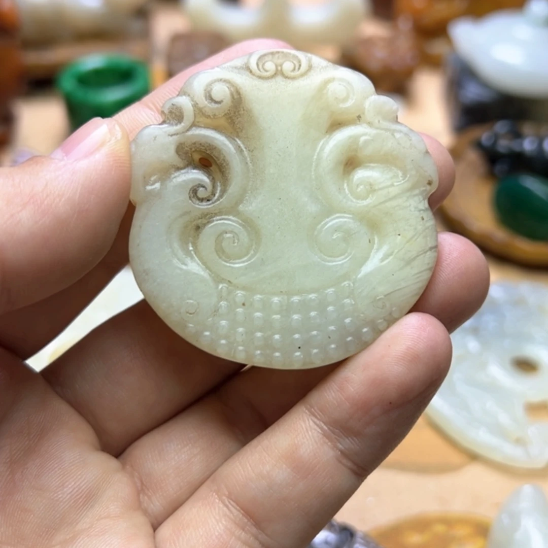 【闪购商品】蛇纹石玉颈饰未镶嵌