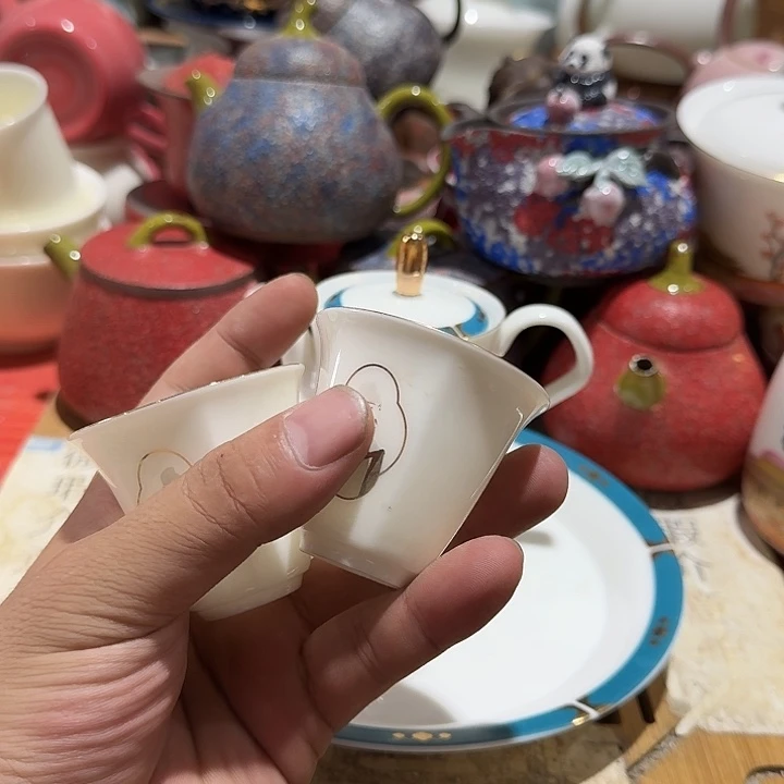 栀***开瑕疵茶具，介意勿拍