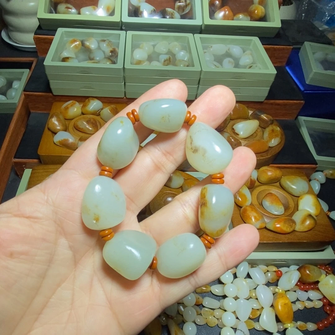 和田玉未镶嵌手串