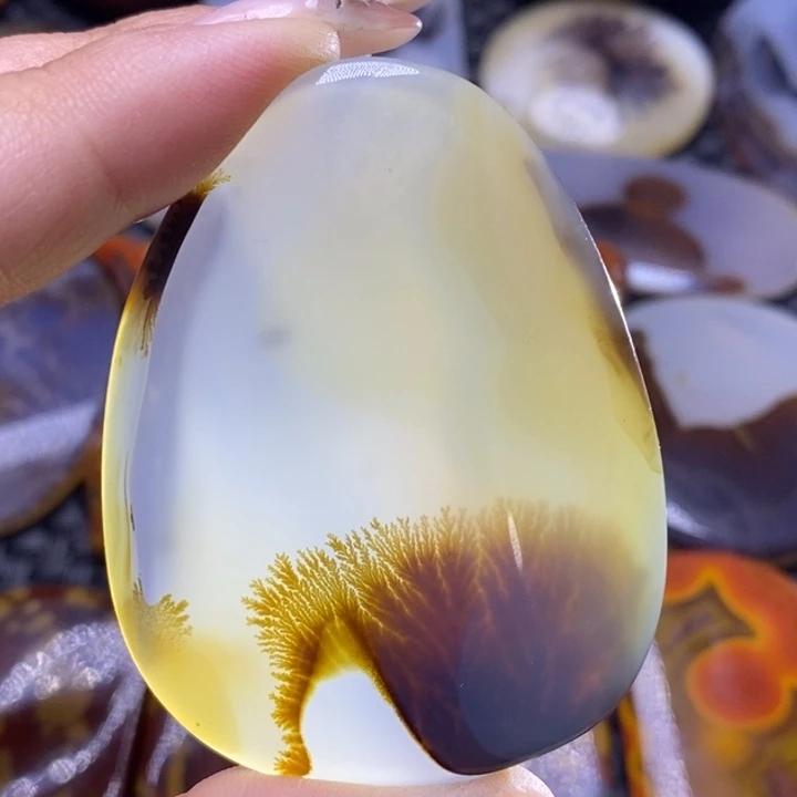 玛瑙/玉髓颈饰未镶嵌