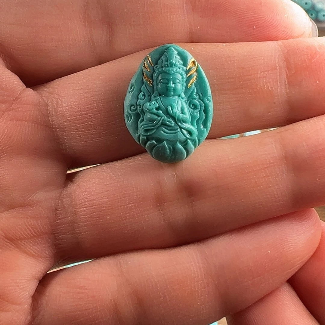 绿松石未镶嵌挂件