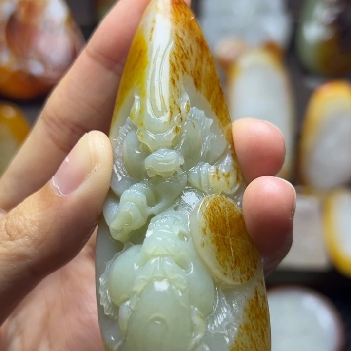 和田玉未镶嵌颈饰