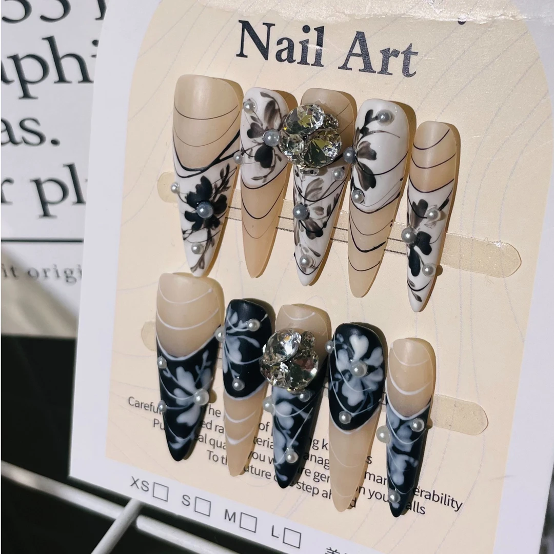 纯手工轻奢暗黑风秋冬穿戴甲长尖甲设计