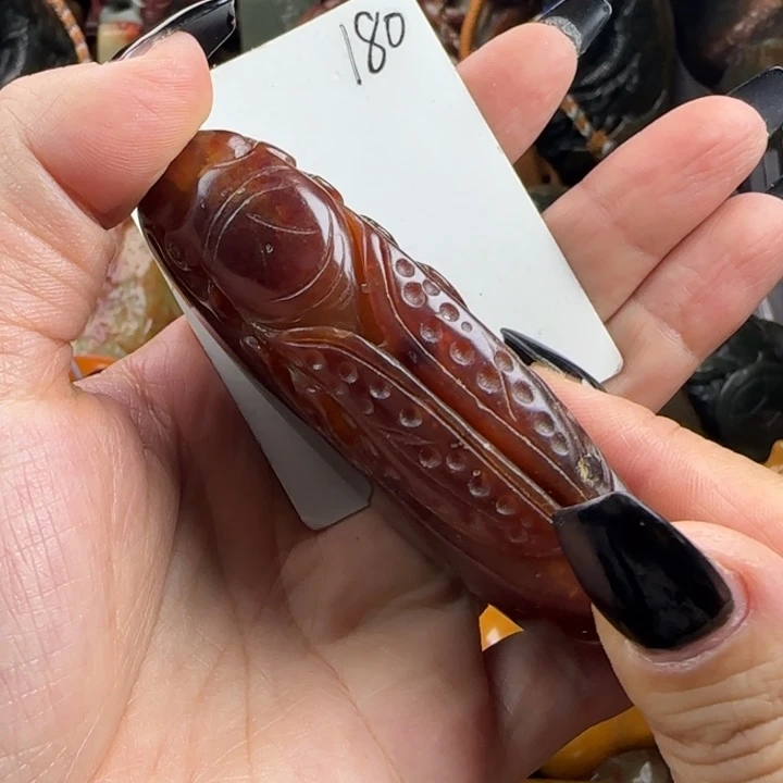 未镶嵌透闪石质玉珠宝奇石