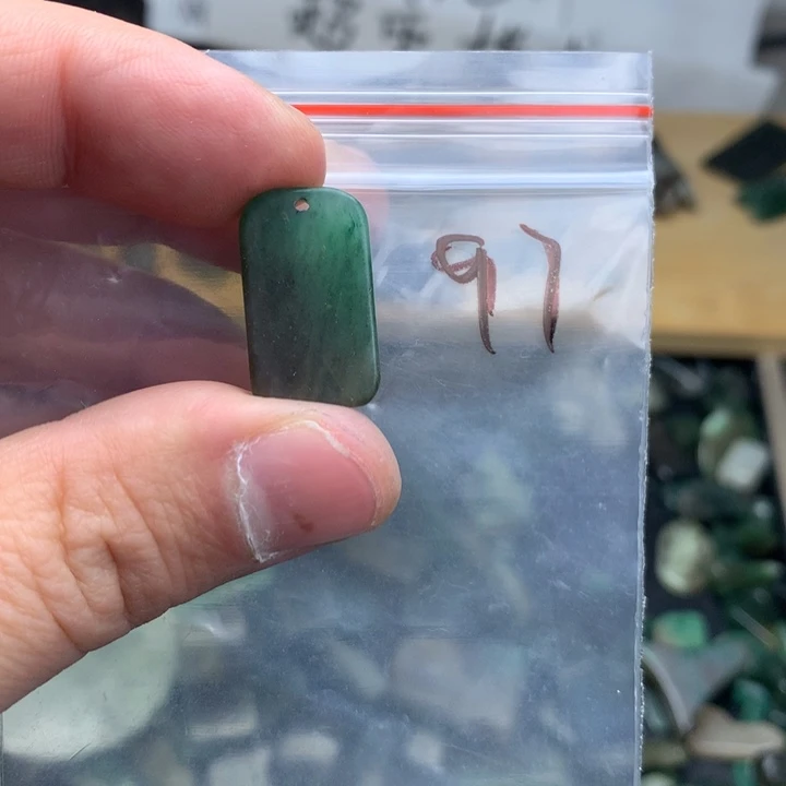 独山玉未镶嵌珠宝半成品