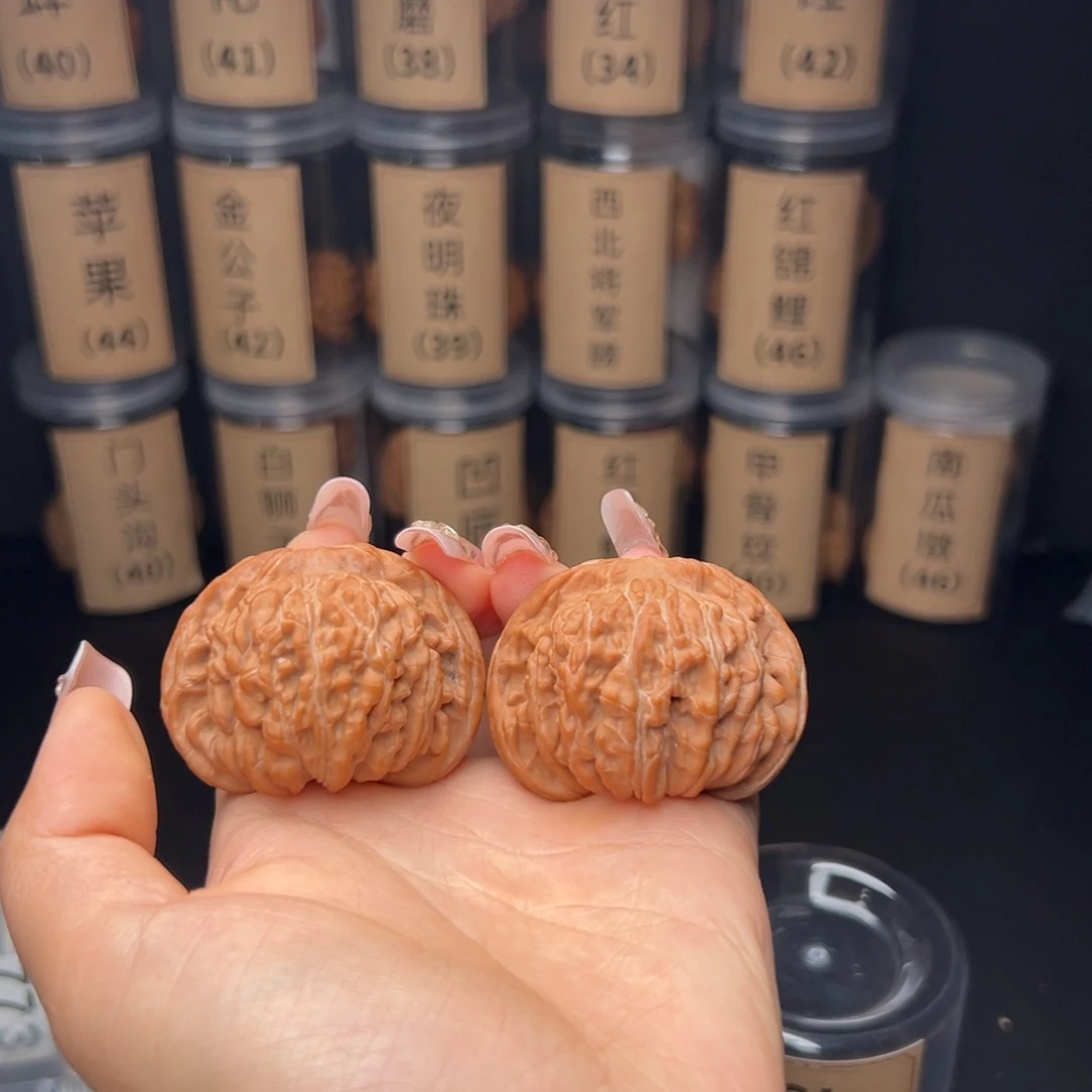 用***8吊坠文玩核桃四座楼