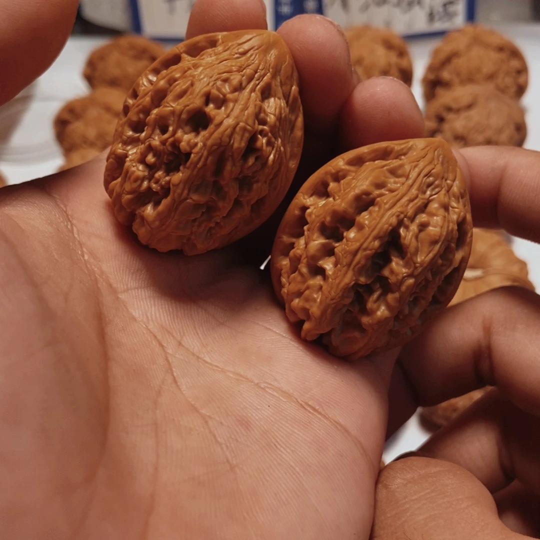 文玩核桃吊坠33大沽石。29