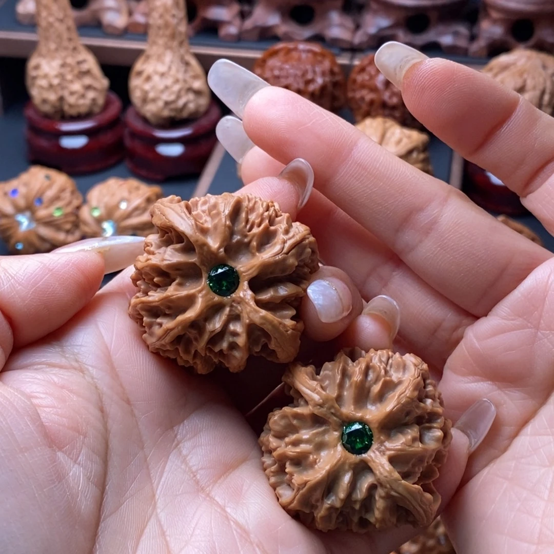 *****吊坠文玩核桃苹果园