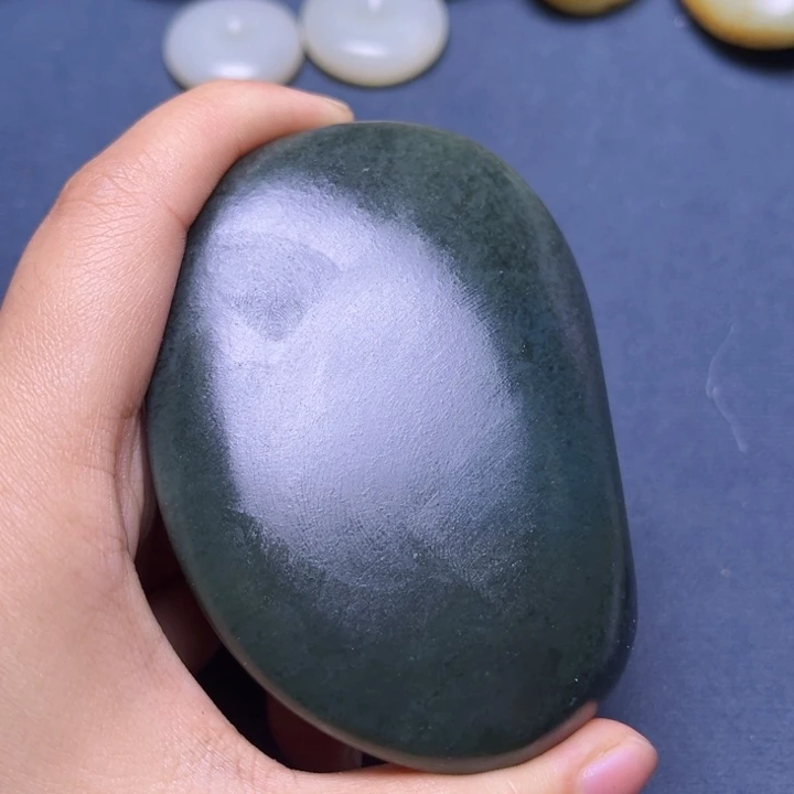 和田玉未镶嵌珠宝奇石