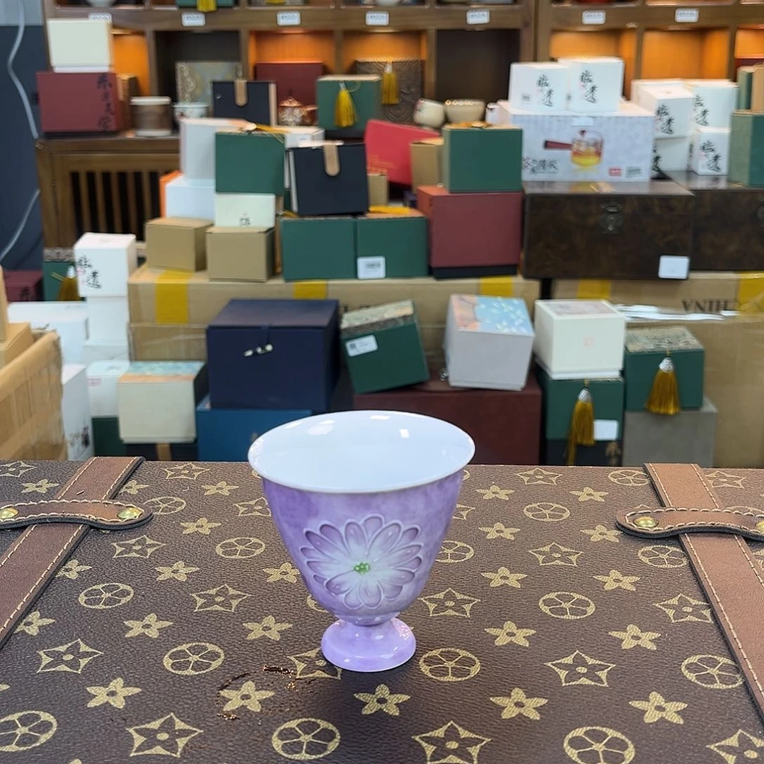 杯子哈哈哈哈哈哈啊哈哈