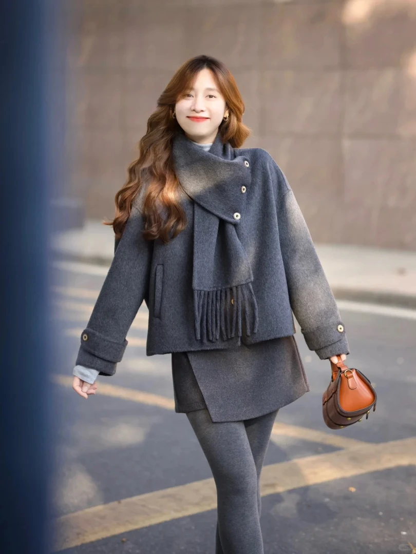 时髦慵懒风围巾领毛呢外套女秋季新款韩系高级感洋气百搭短款上衣