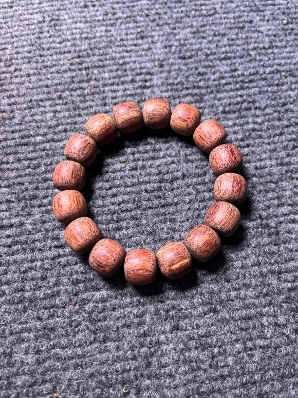 降真香1.3*1.4老型手串