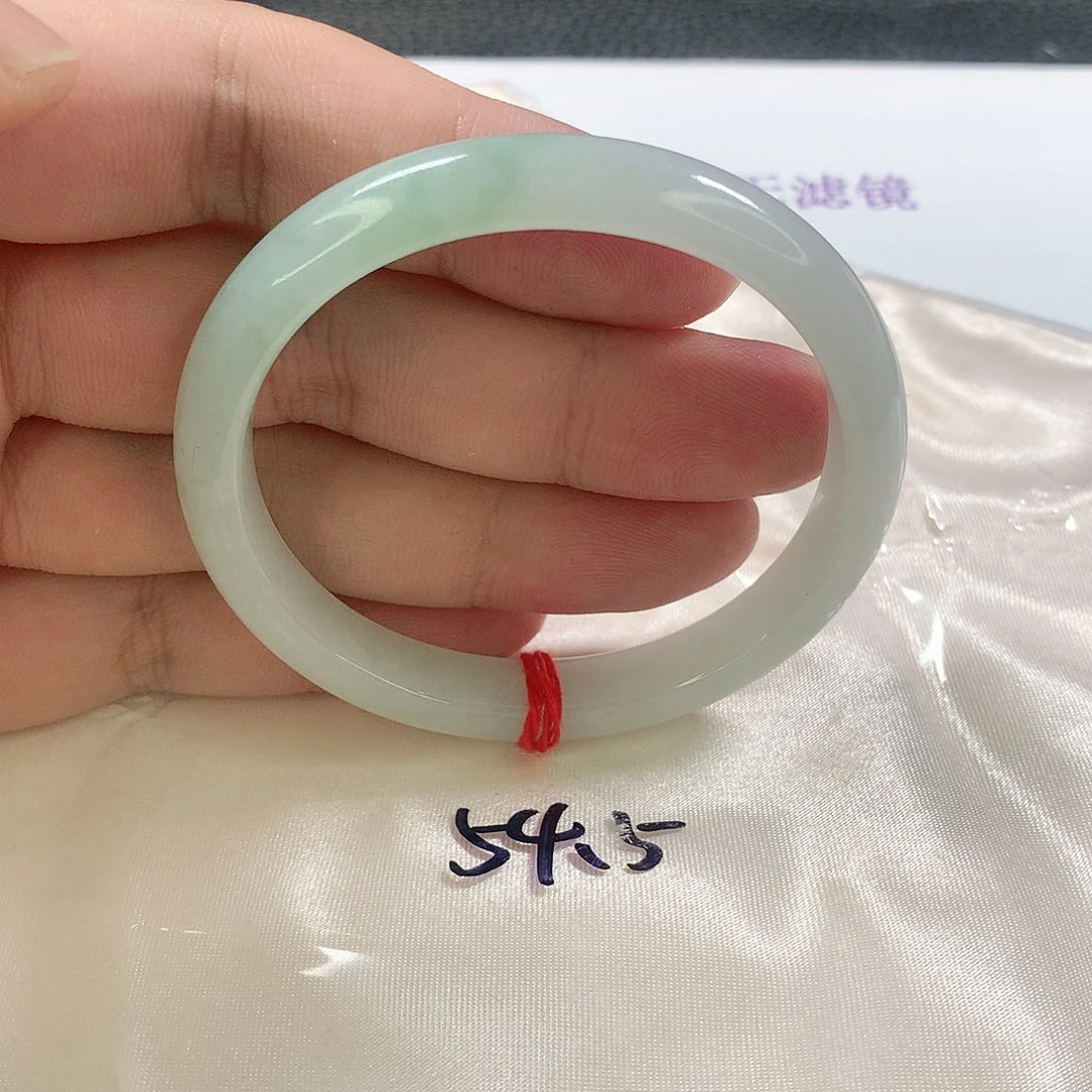 未镶嵌手镯（贵妃镯）翡翠302号