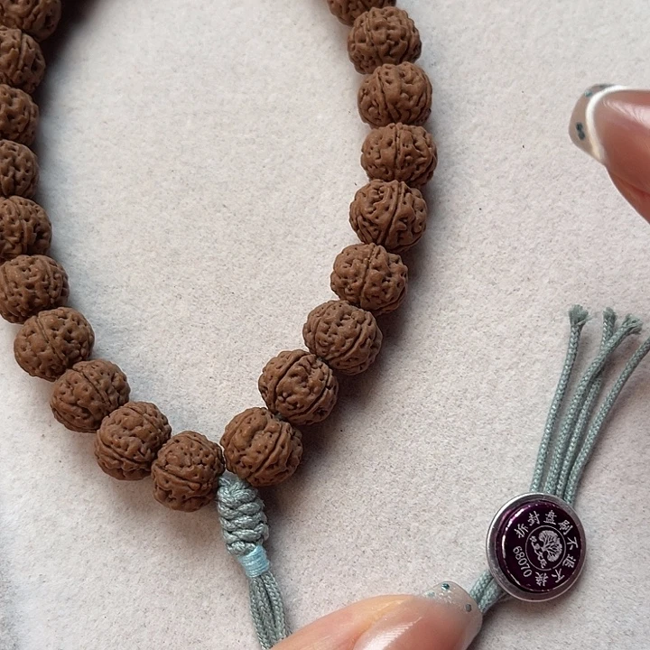 金刚菩提吊坠68070老树王手持12尺寸