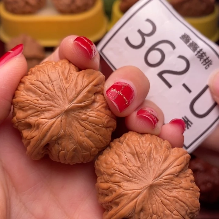 把件桃核铁锤37……