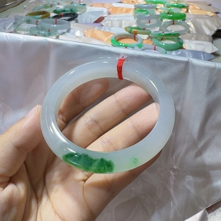 未镶嵌手镯翡翠55