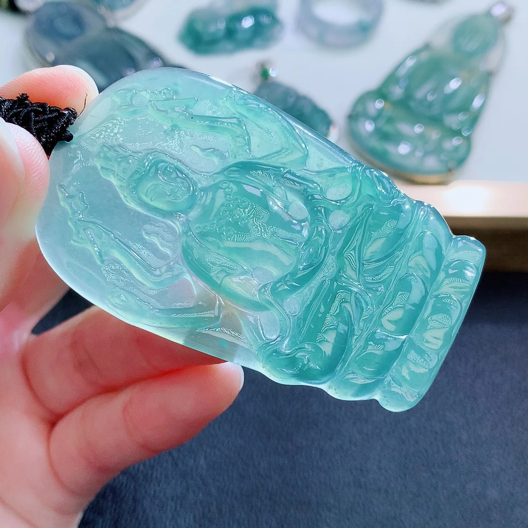 翡翠未镶嵌颈饰翡翠