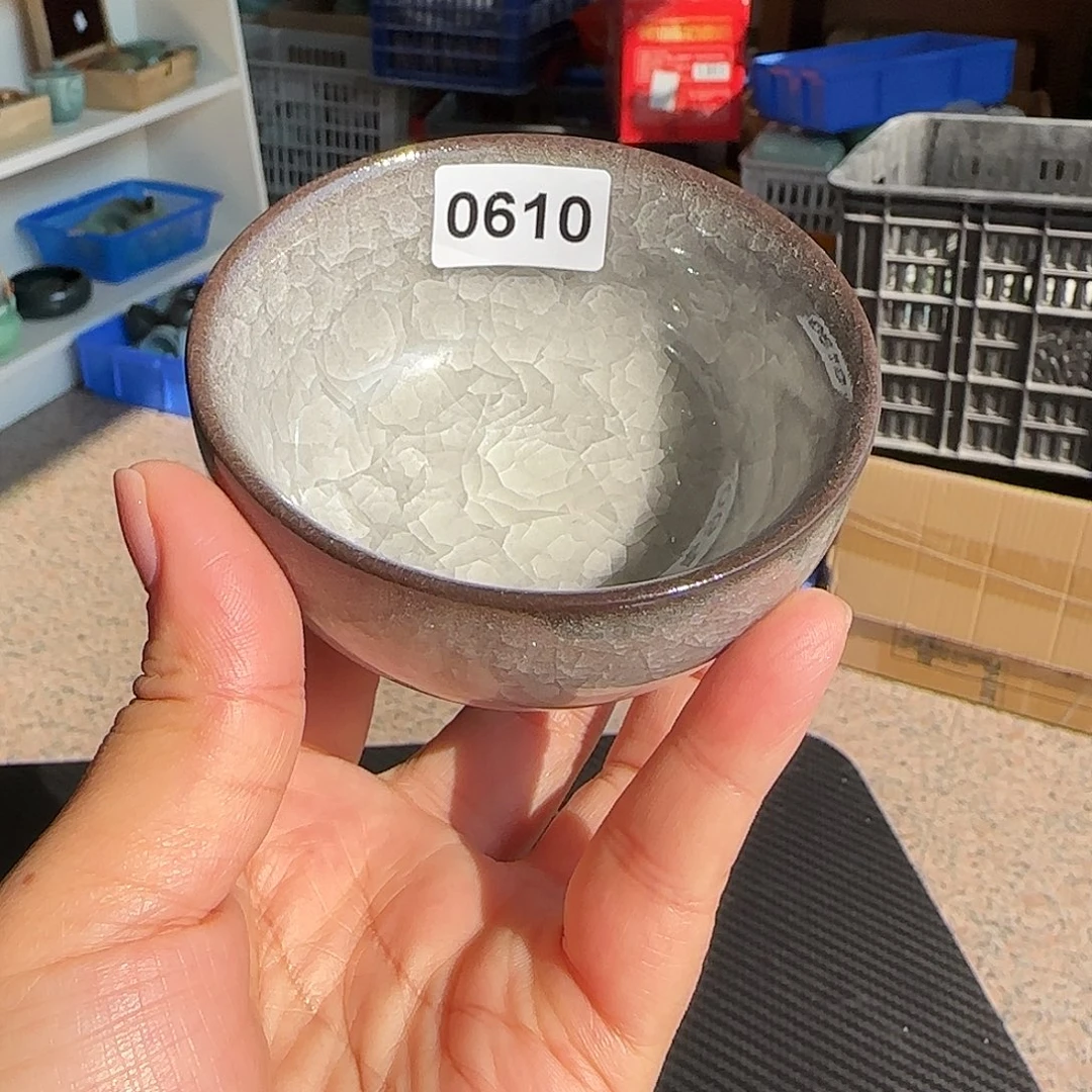 龙泉敬悦青瓷品茗杯微瑕