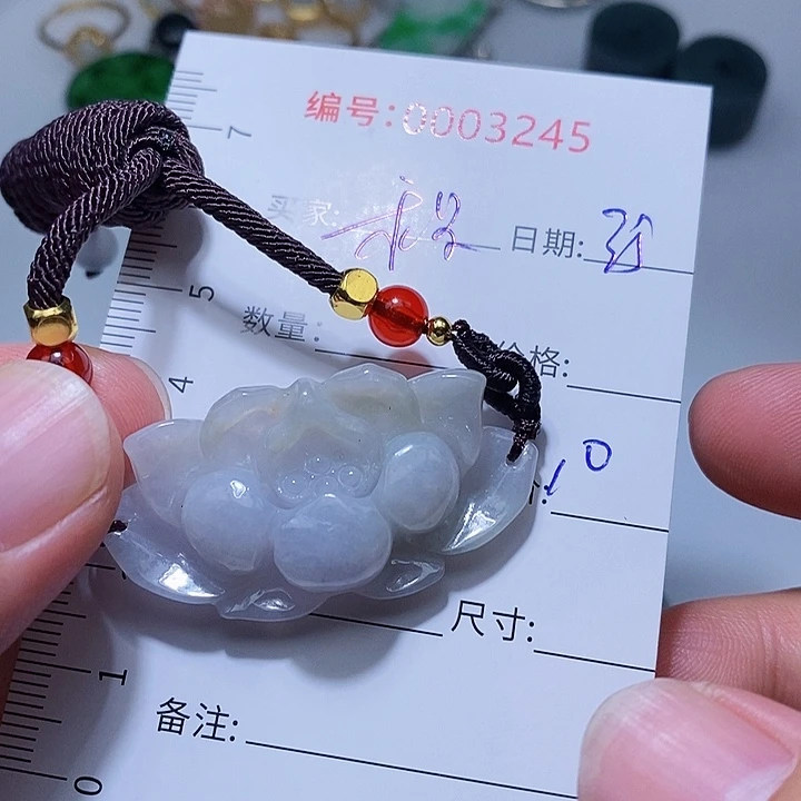 翡翠颈饰未镶嵌程*