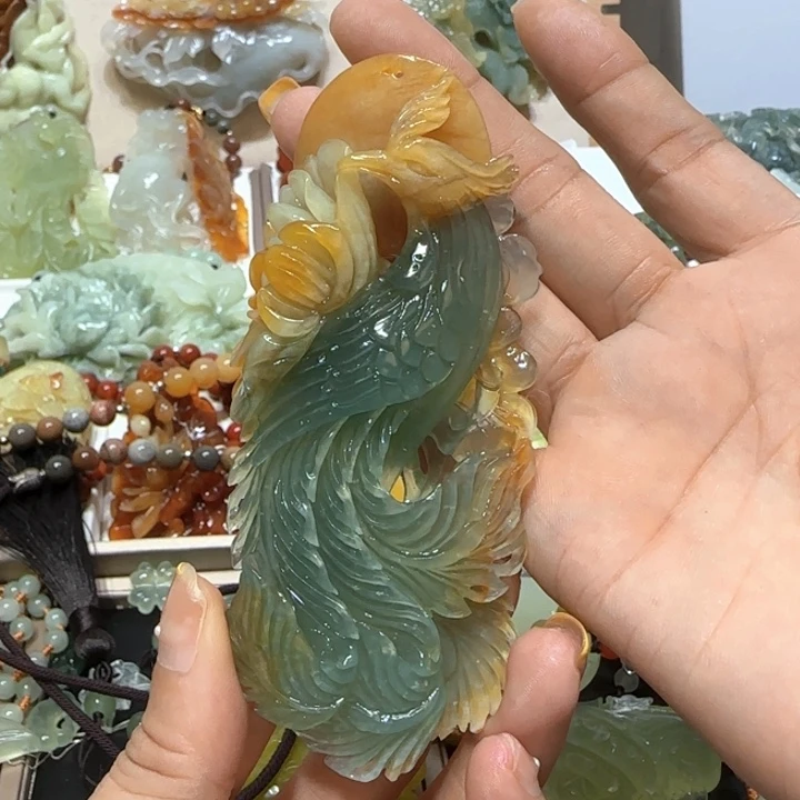 蛇纹石玉未镶嵌吊坠