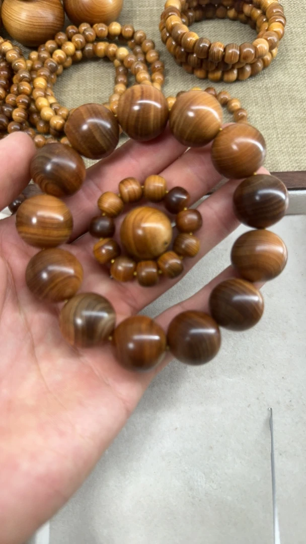 1.8专拍太行崖柏