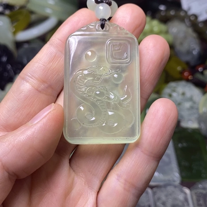 岫玉岫玉颈饰未镶嵌水*