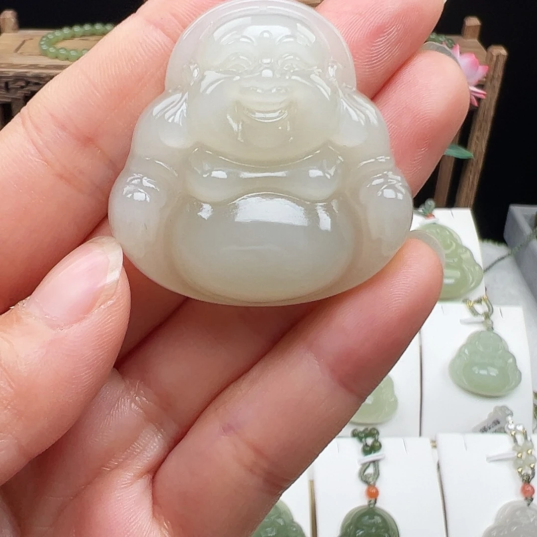 和田玉颈饰未镶嵌薇****级