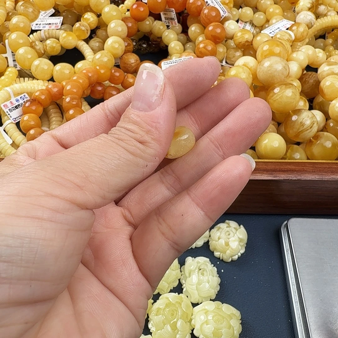 琥珀未镶嵌珠宝奇石