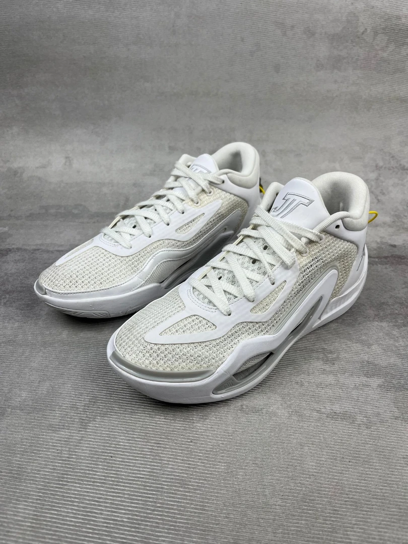 95新 MM6 41码塔图姆1白灰 正品潮鞋/6012