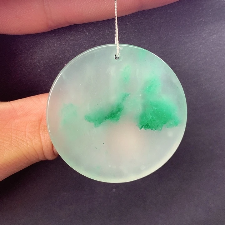 石英质玉未镶嵌颈饰