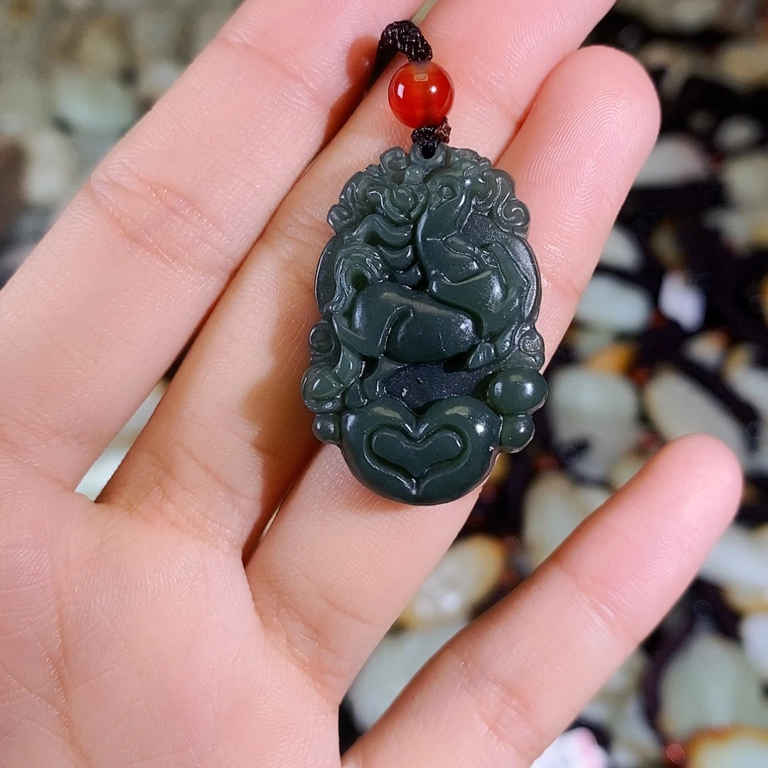 和田玉未镶嵌颈饰