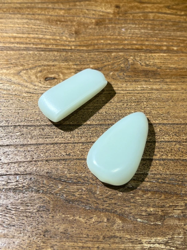 和田玉无事牌，同料。