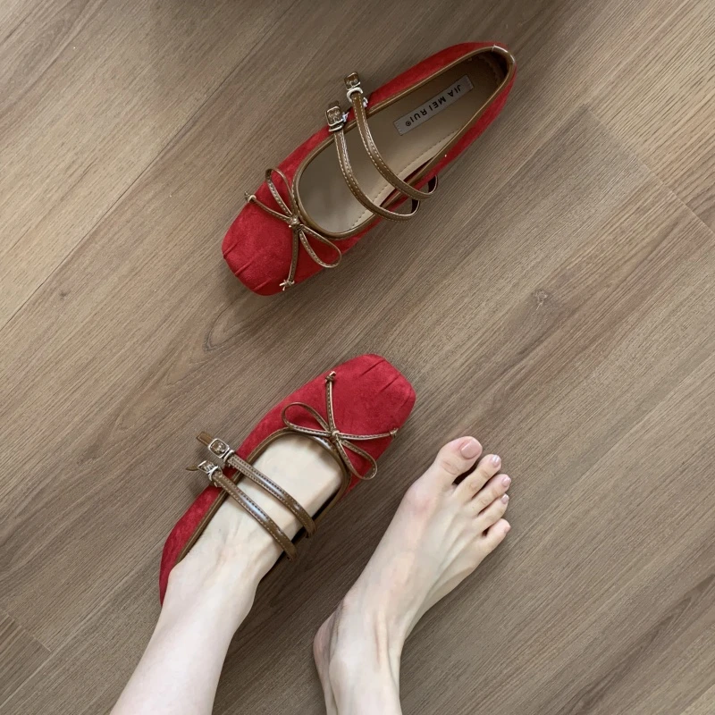 法式小香风平底单鞋女2025年新款方头蝴蝶结浅口软皮豆豆玛丽珍鞋