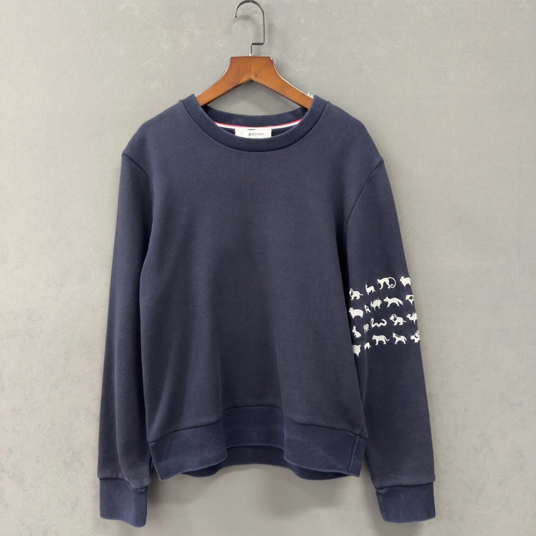 99新 THOMBROWNE 经典条纹动物刺绣圆领深蓝色卫衣 1码 ys001097