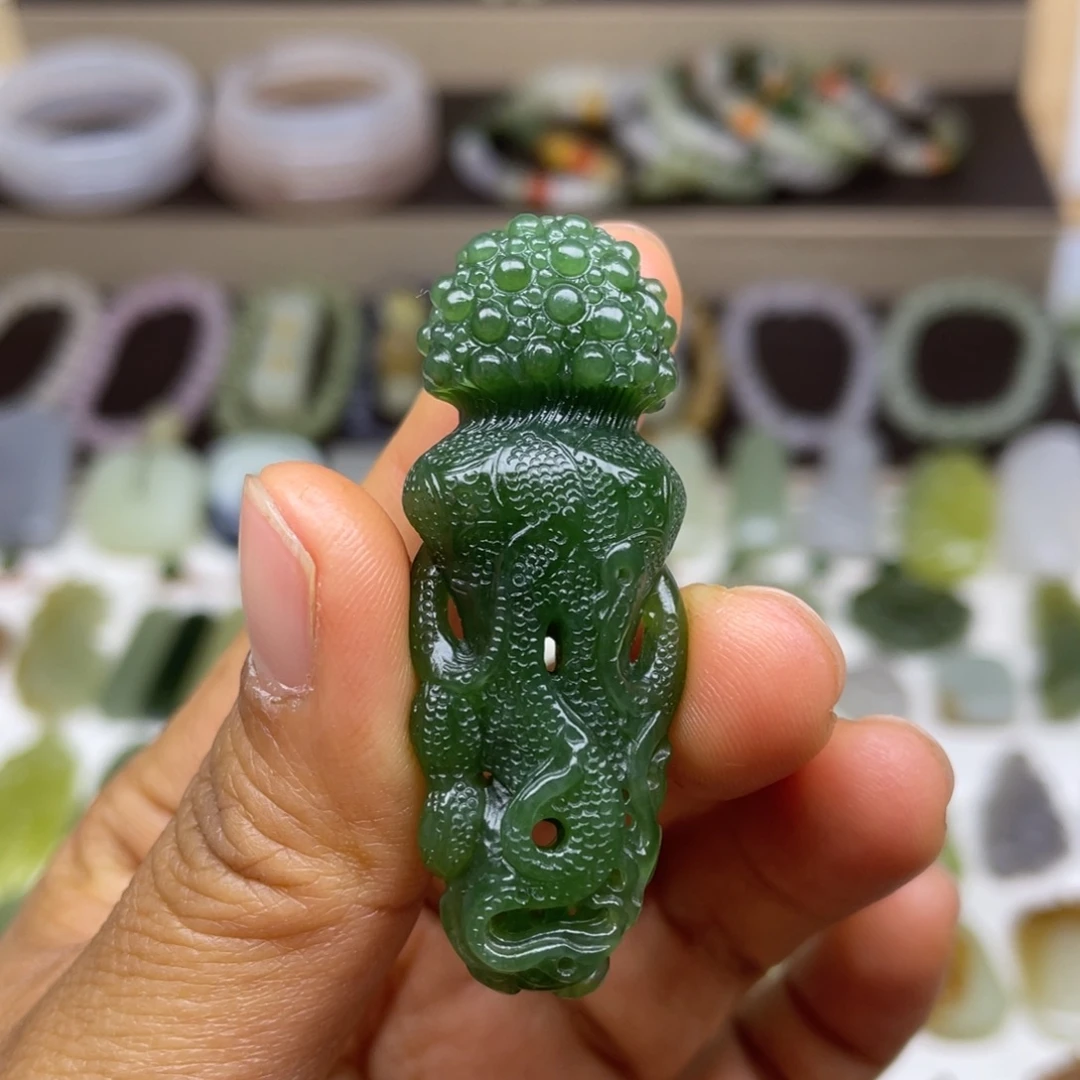 和田玉（碧玉）未镶嵌颈饰